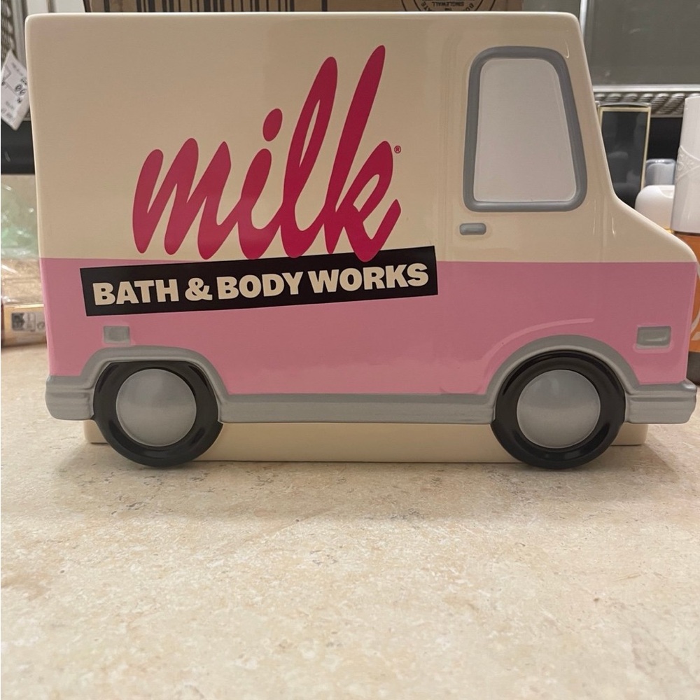 Bath & Body Works Pink & Cream Milk Truck ceramic cookie Jar